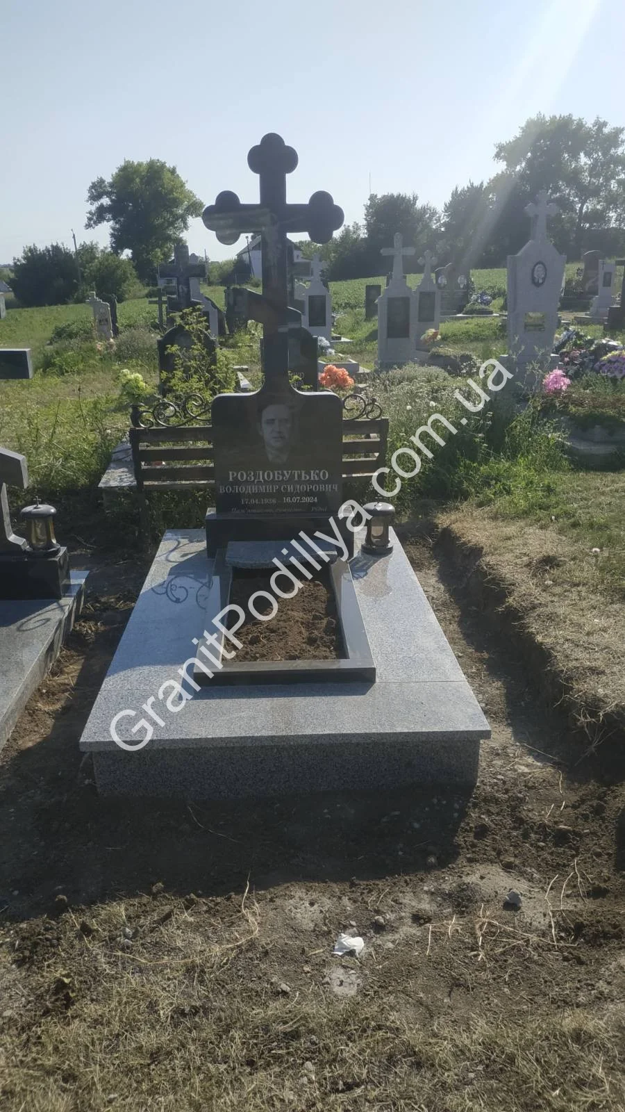 Подвійний пам'ятник з граніту - Кам'янець-Подільський | GranitPodillya